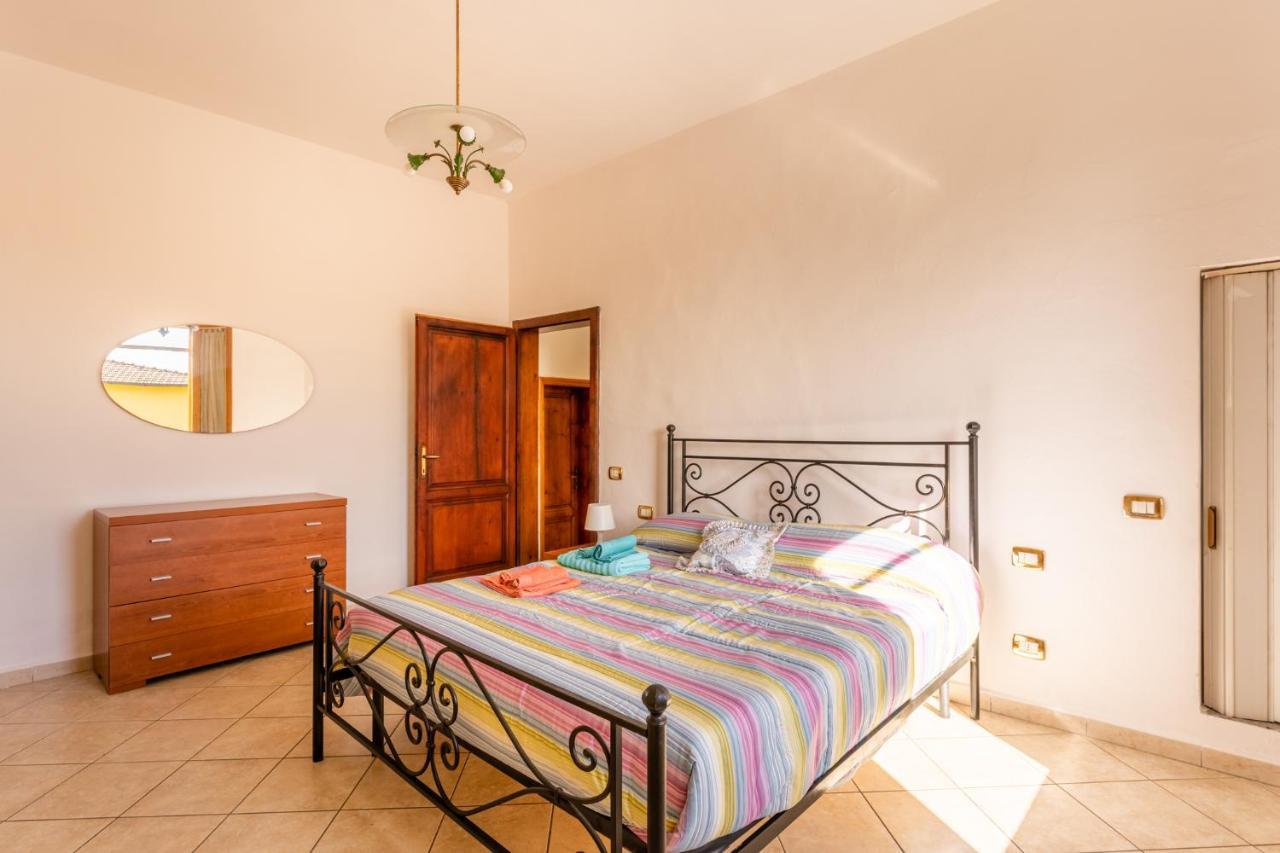 Holiday home Enza's Petite Maison